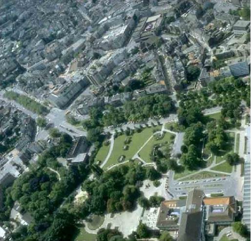 monheimsallee, hansemannplatz und bushof aus vogelperspektive by Max->h