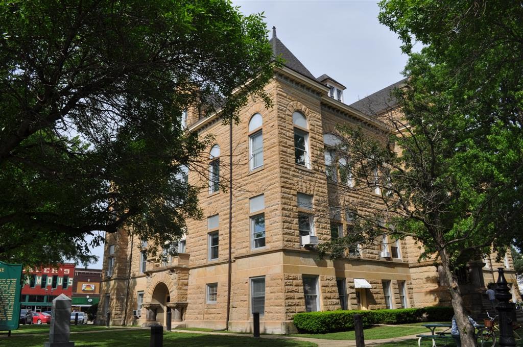 Adair County Courthouse, Kirksville, MO by marnox1