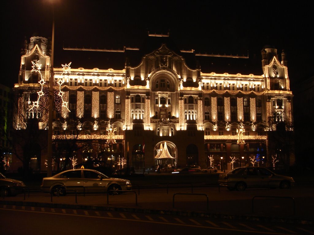 Gresham Palace, Christmas by tionut