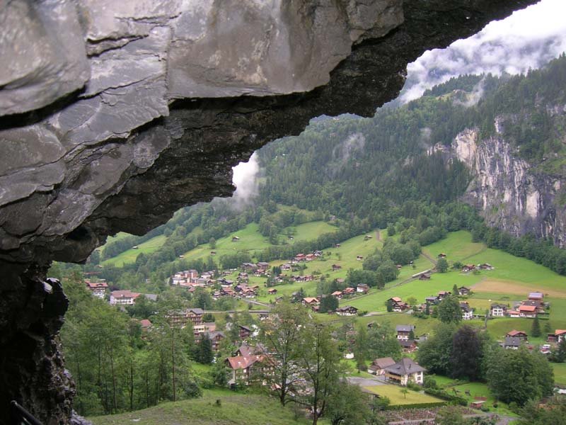 Lauterbrunnen ラウターブルーネンSwitzerland スイス by AladdinTravelers