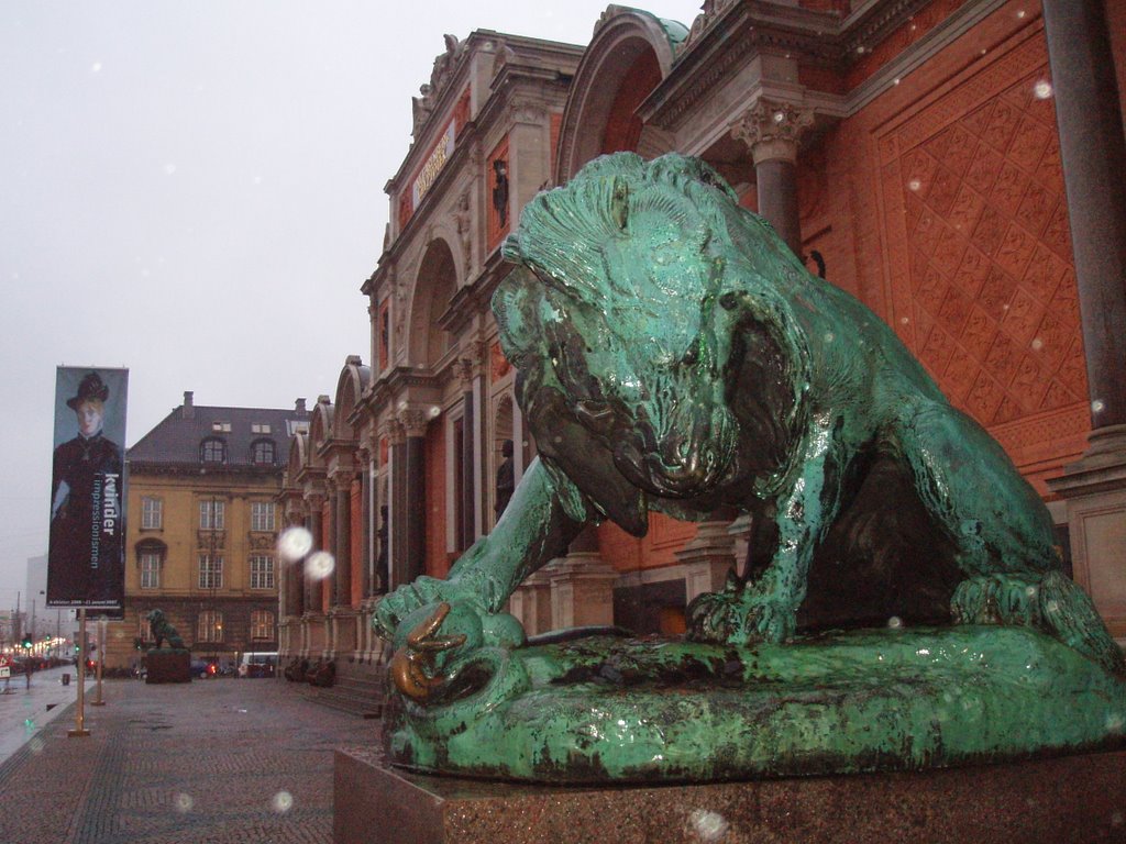 Carlsberg Glyptotek Leon by Arturo Davila