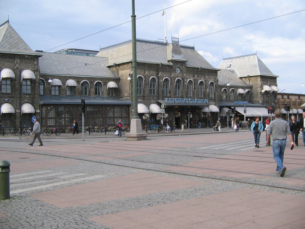 Goteborg Central Station by dave55uk