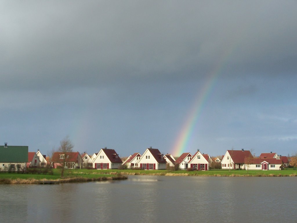 Regenboog boven Parc Sandur by Freddy Willemsma (PE…