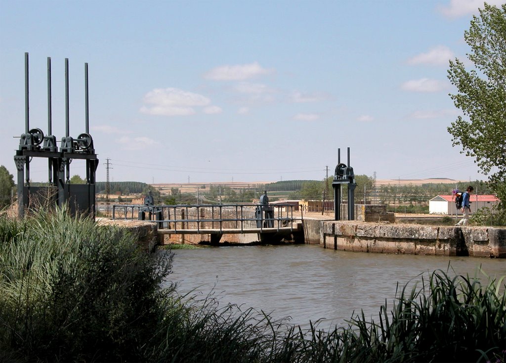 FRÓMISTA (Camino de Santiago). Canal de Castilla. by Carlos Sieiro del Ni…