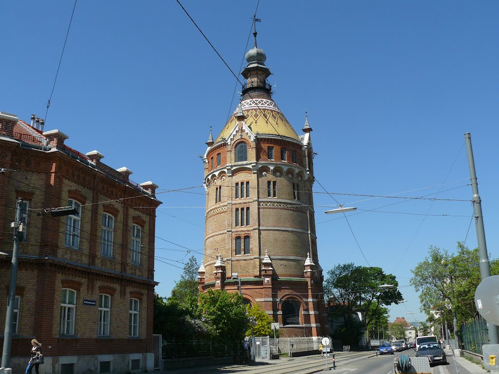 Wasserturm Favoriten. Zabytkowa wieża ciśnień. by alex@apsoft