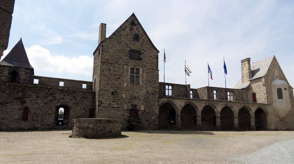 Le Château de Vitré by Jean-Paul Cerny