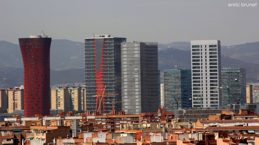 "Sky Line" de l'Hospitalet by enric brunet