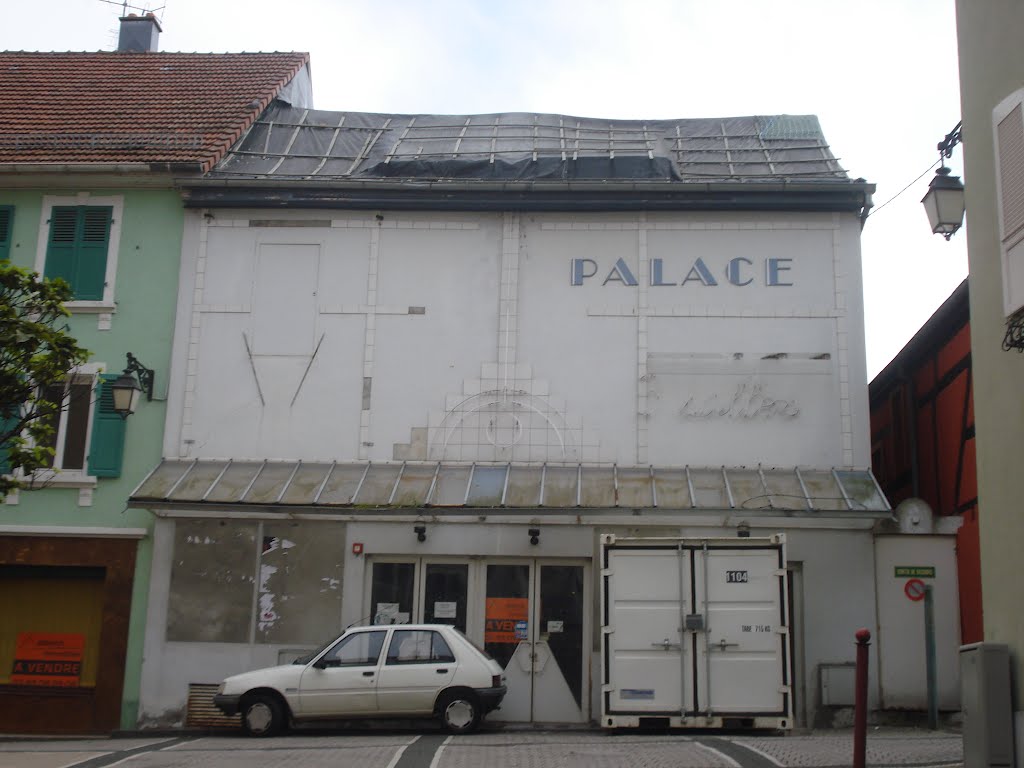 Ancien Cinéma Palace d'Altkirch by SocoA