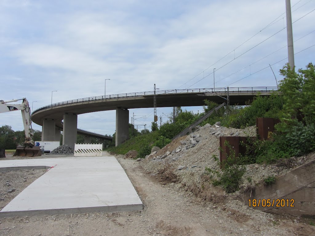 Hier fängt der Radweg in Richtung Kreiensen an. by lothar reiche