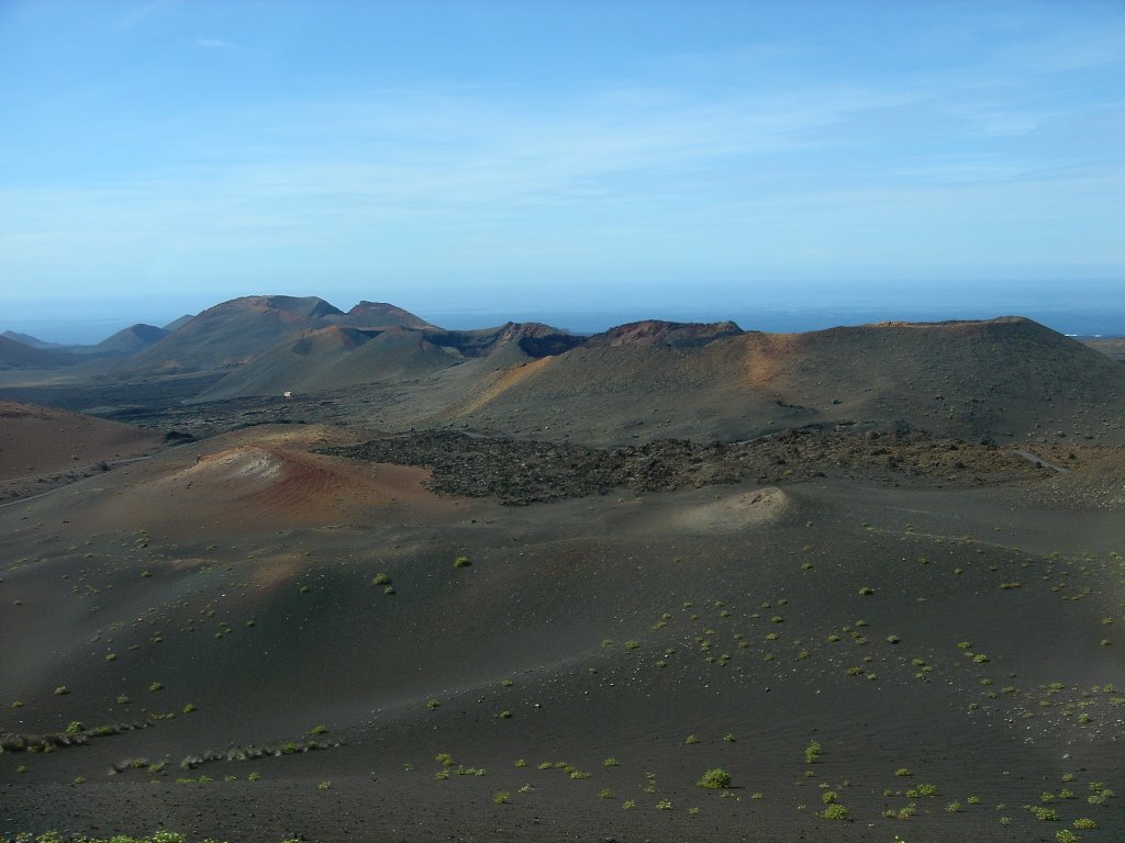 Timanfaya, Lanzarote, Spain by lukav1a