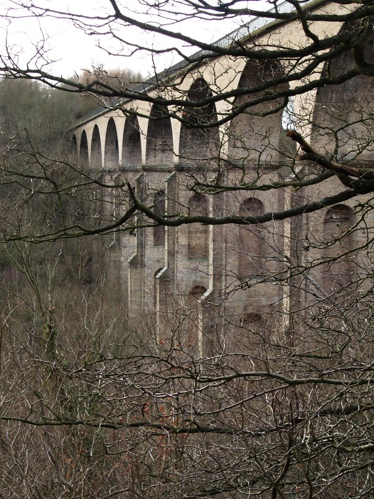 Howns Gill viaduct from E side by jstefant