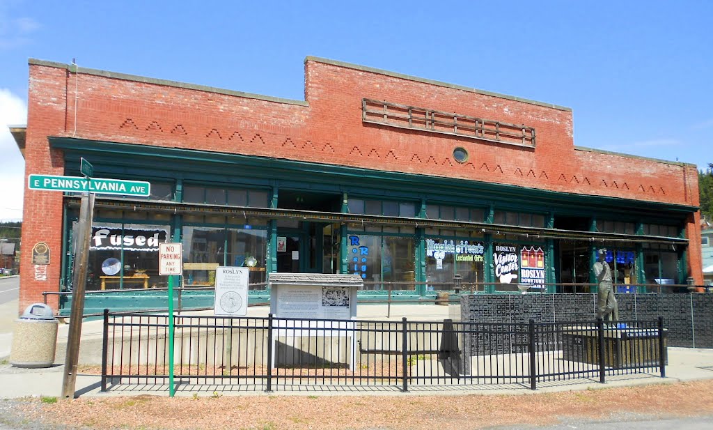 Northwestern Improvement Company Store/Fused, 101 E Pennsylvania Ave, Roslyn, WA. by Midnight Rider