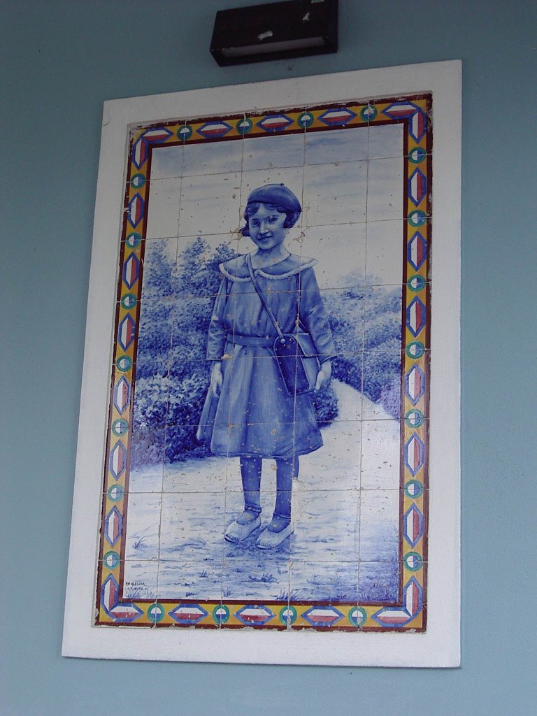 School Girl in Painted tile. (aluna em azulejo) by ByTelmeX