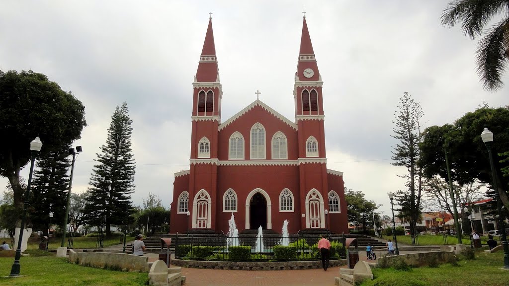 COSTA RICA Iglesia (metálica) de Grecia by Talavan