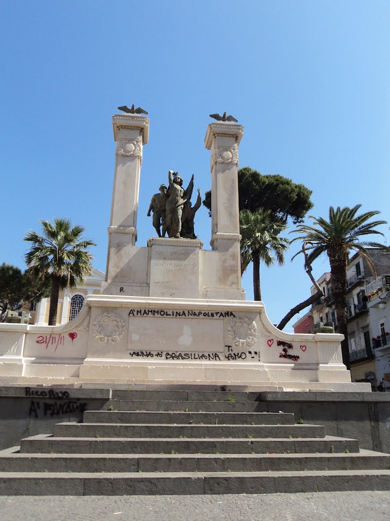 Monumento ai caduti by Geosergio