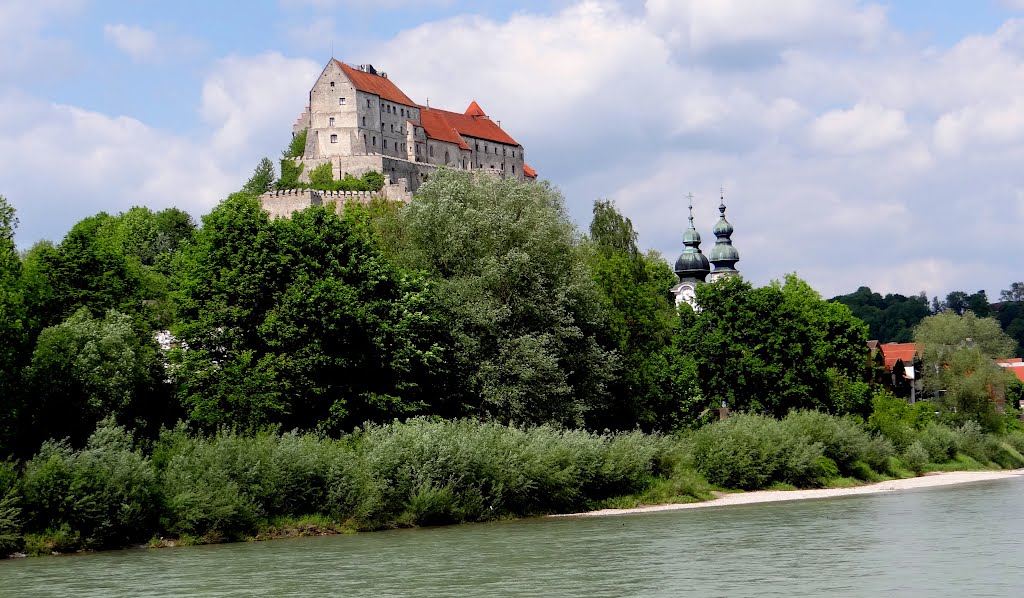 Hauptburg, Burghausen by H. A.