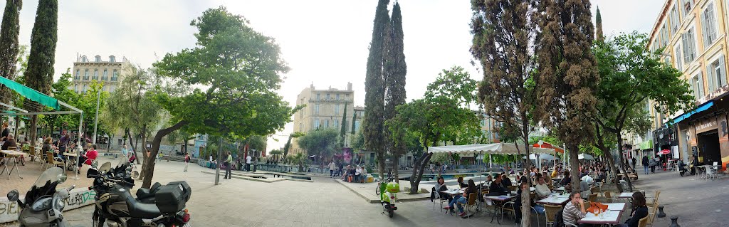 Marseille, Cours Julien by Strida