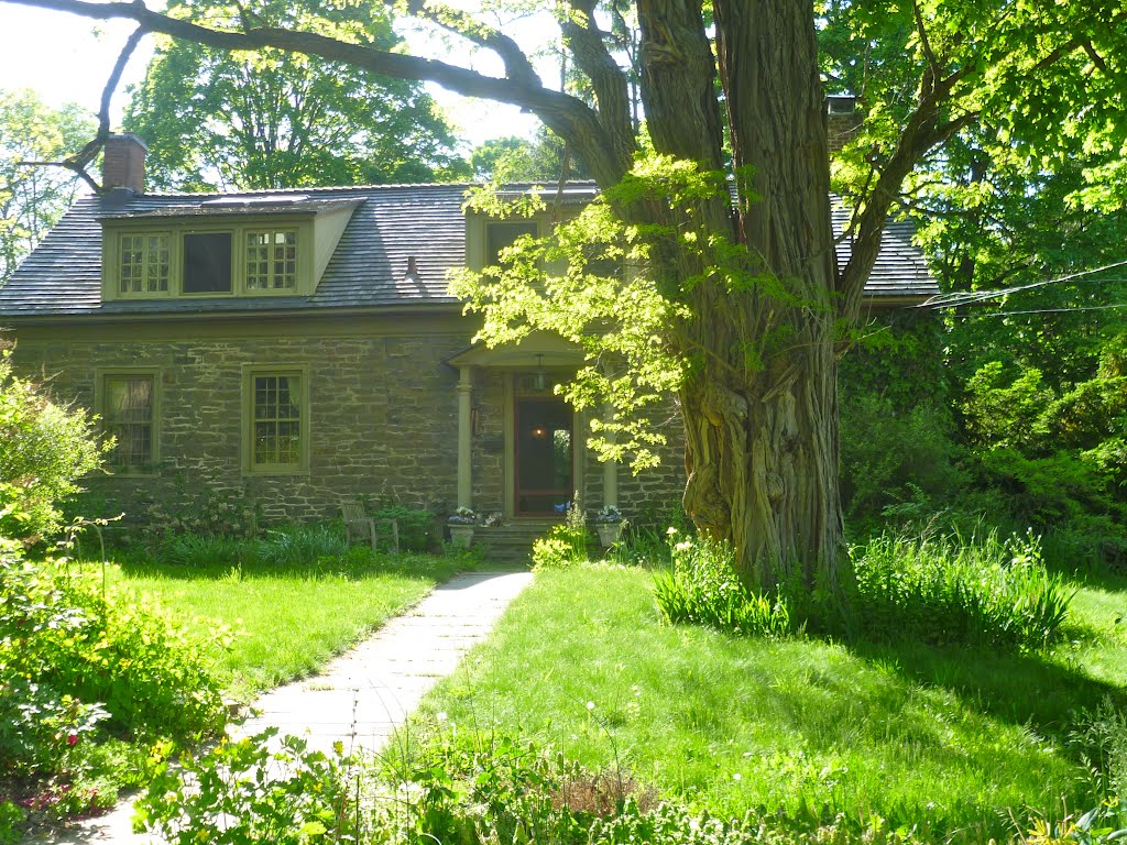 18c. stone vernacular house by Mark Caro Yallum