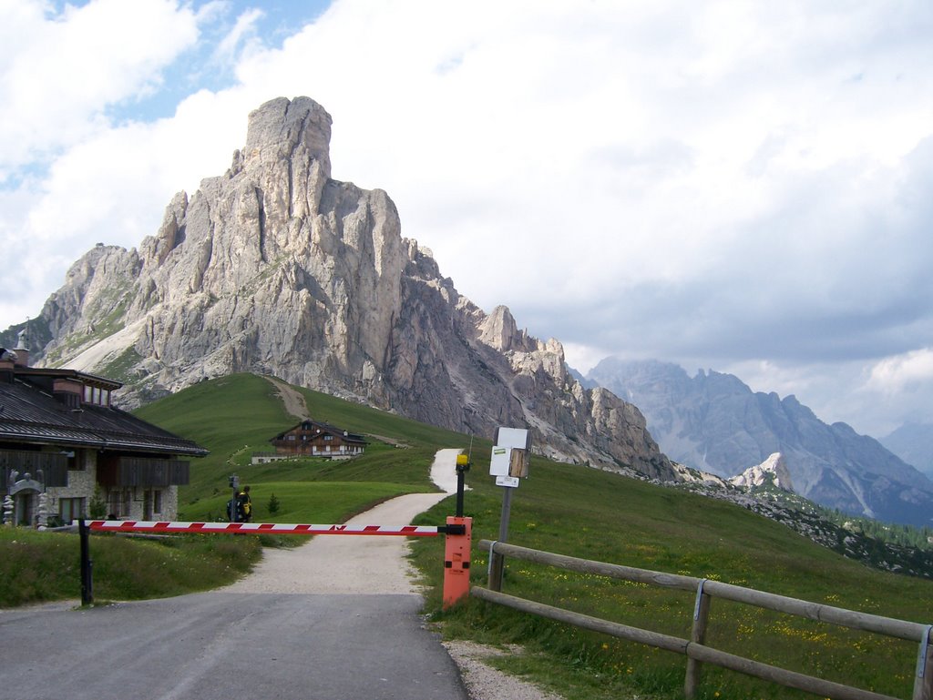 Passo Giau 2236 m - 2007 by icke berlin