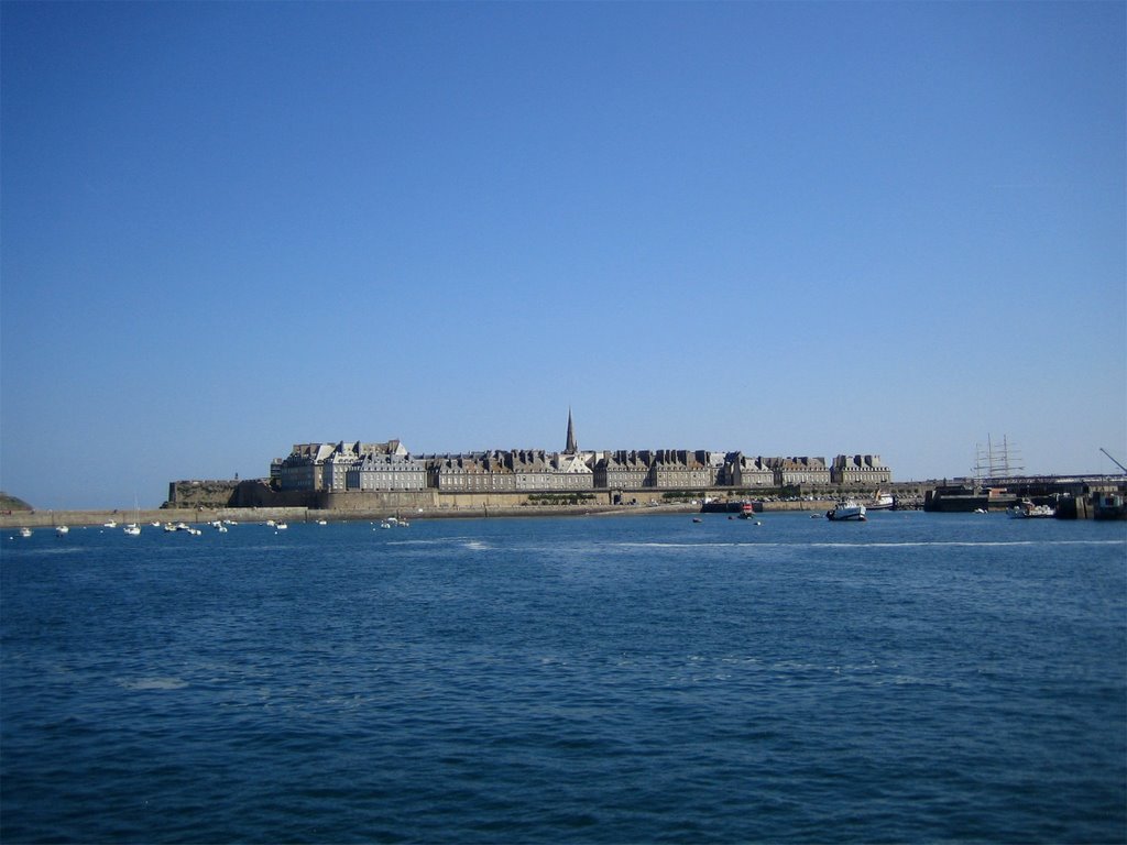 Saint Malo by karasensa