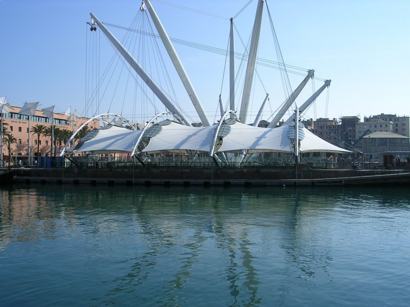 Genova: "piazza delle feste" al Porto Antico by Nino A Anastasi