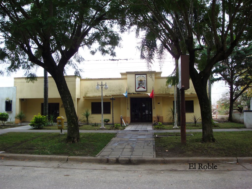 Edificio Comunal en Irigoyen, Santa fe, Argentina by El.Roble3