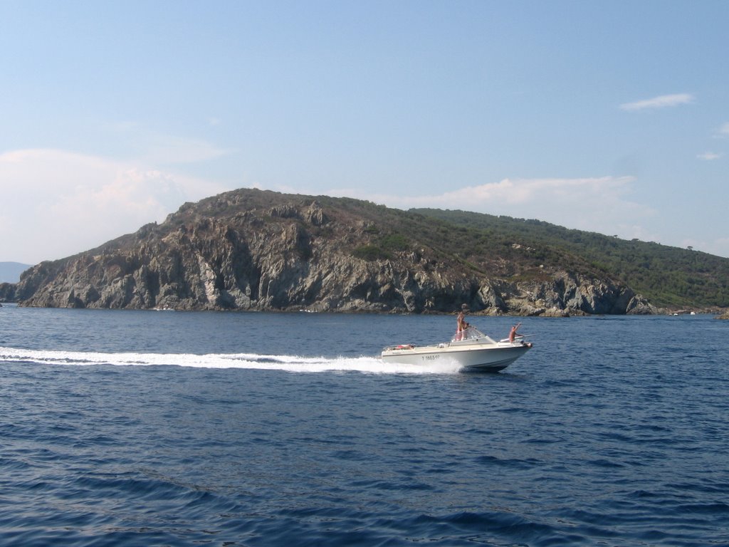 Vue cap en bateau by Alexis TERRAT