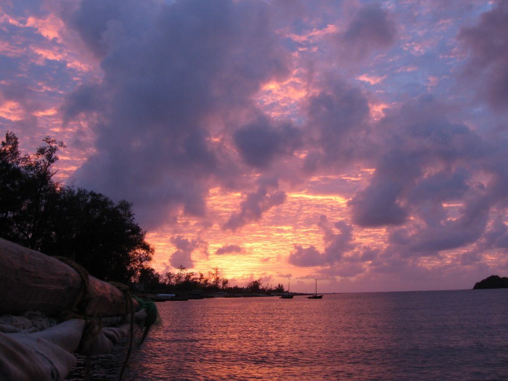 Sunrise from dhow by Wooz