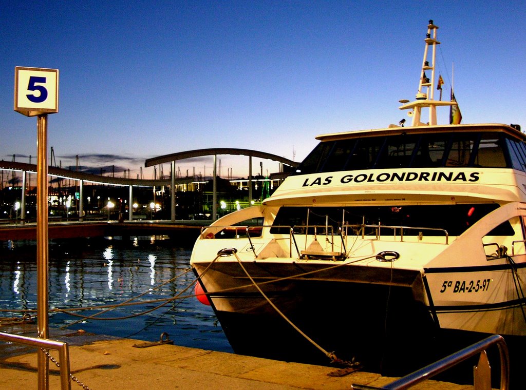 Las Golondrinas - Port Vell - BCN by Karp Panta