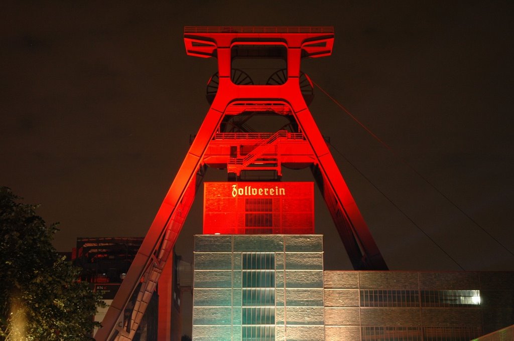 Zeche Zollverein, Extraschicht 2007 by MichaelN