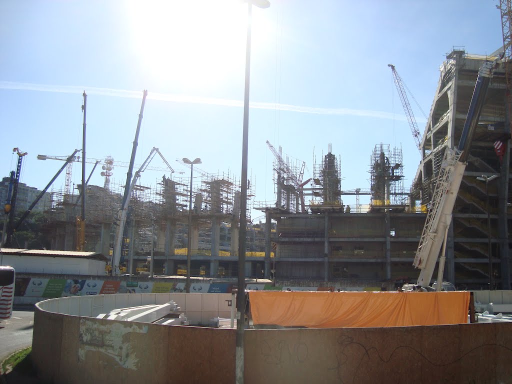 Construção da Arena Fonte Nova, Salvador, Bahia; by Eduardo Câmara