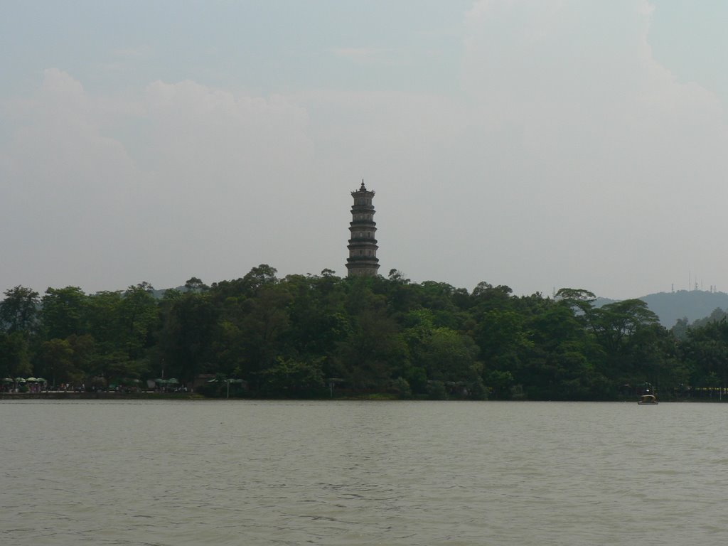 Xihu Lake of Huizhou 惠州西湖 by tunghaojey