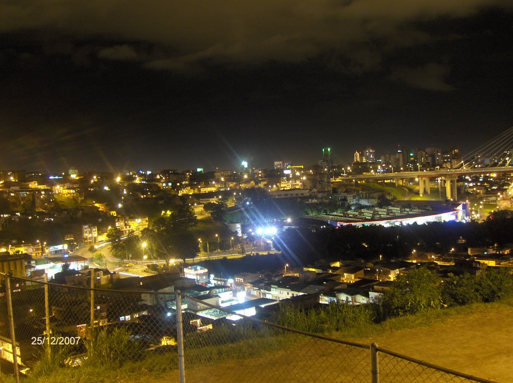 Vista Nocturna de Pereira - 25 de diciembre de 2007 by santhiny