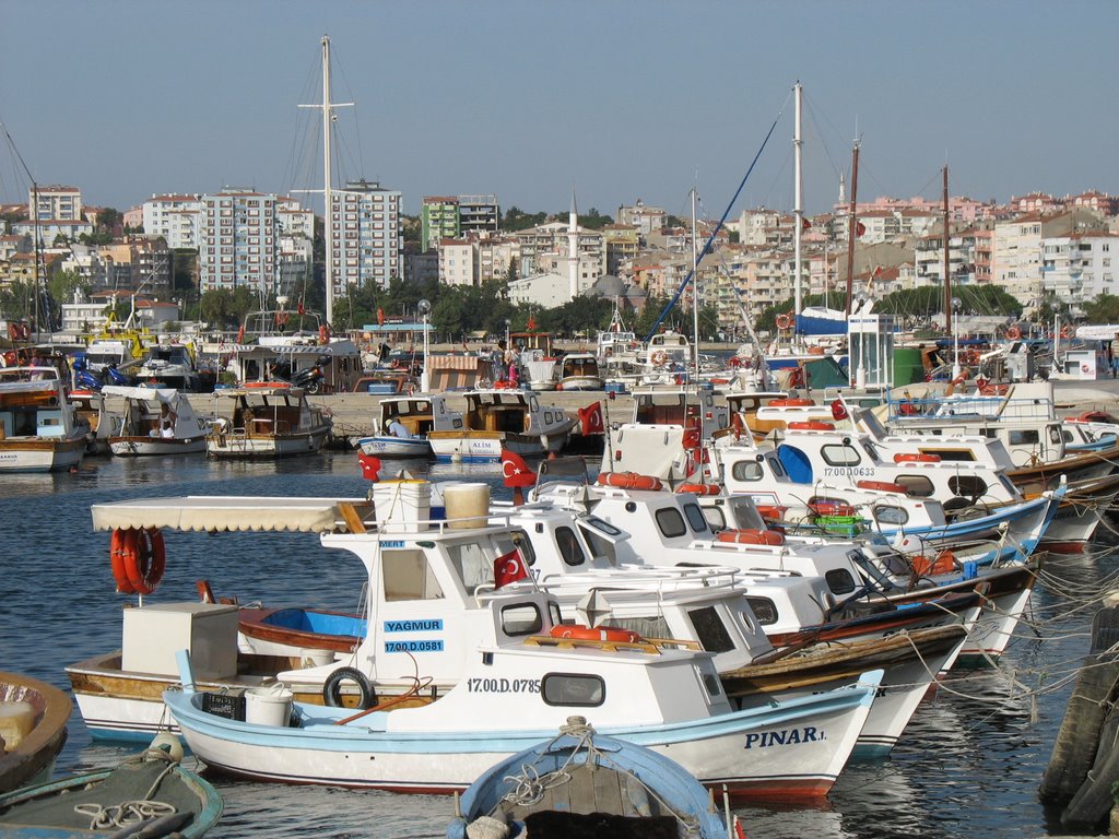 Çanakkale -Little Fishing Boats by halukyalman