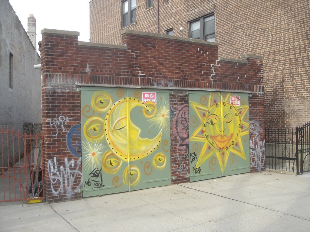 Garage door on 45th Street in Astoria facing northwest by aviator_rob