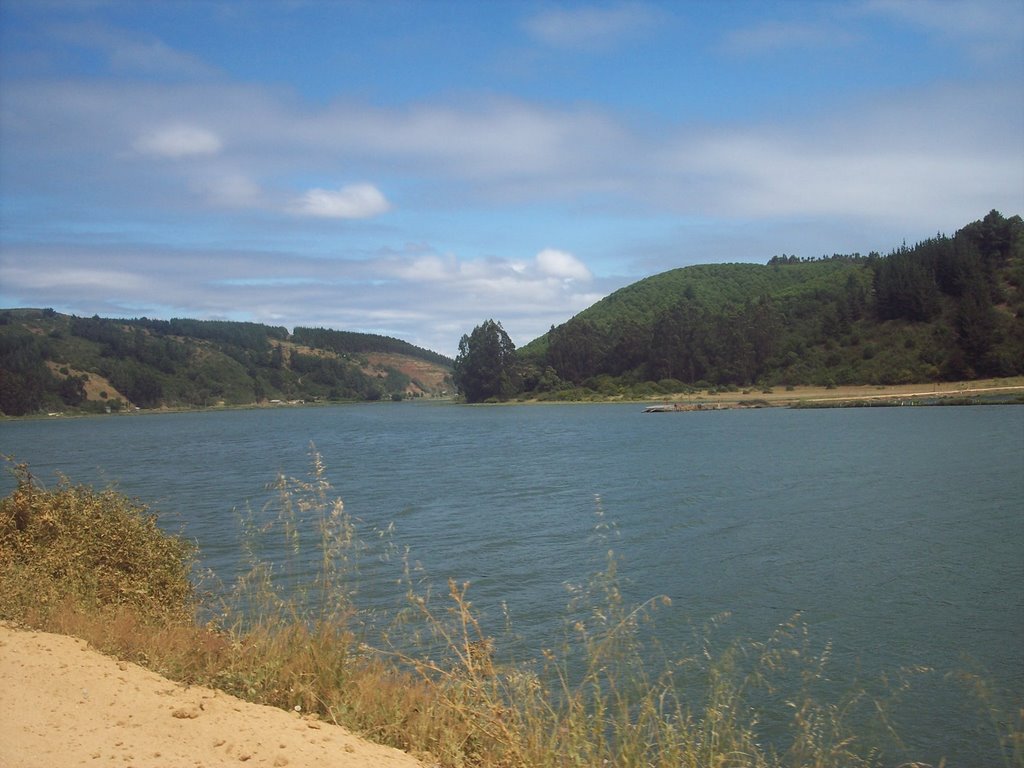 Laguna de Cahuil, Pichilemu by Rodrigo Muñoz