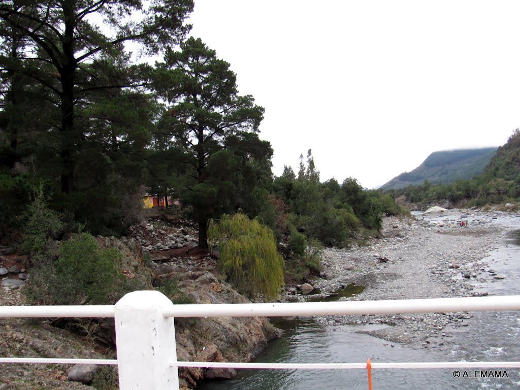 Puente angosto pero firme. by aleMamá