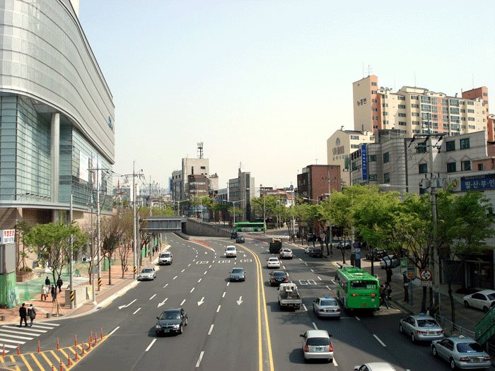 Road in front of the 9th Avenue/Aekyung department(애경백화점앞 도로) by minimini