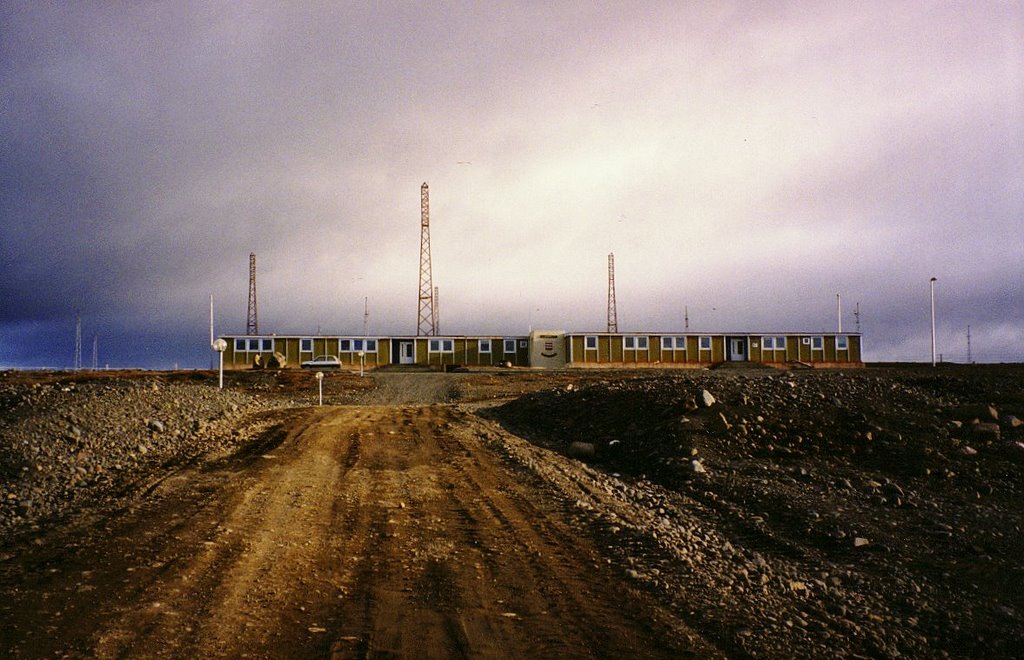 Bâtiment du chef de district ' La Résidence ' ( 1994 ) by Faivre Thierry