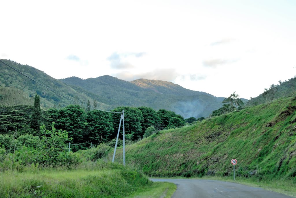 VERS LE COL DES ROUSSETTES by m.claude