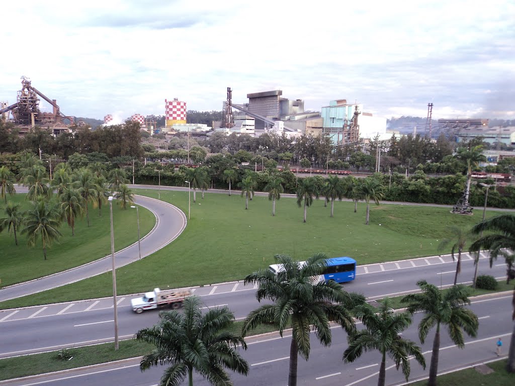 Usiminas steel plant in Ipatinga, MG by Luciano R Oliveira