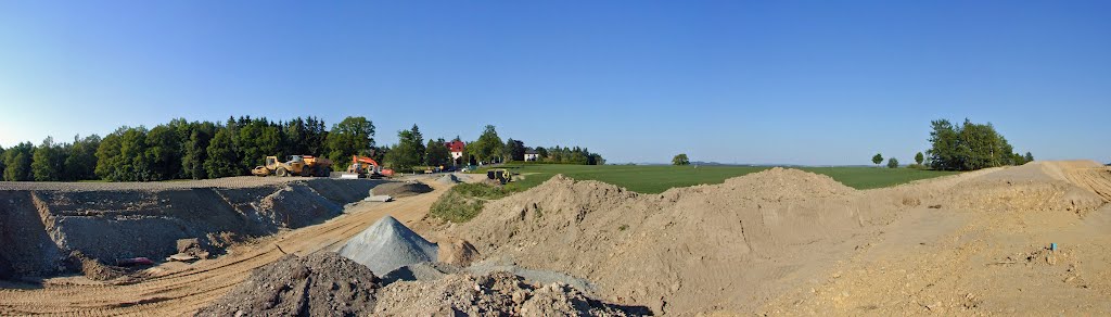 Baustelle der Brücke über die B 174 bei Kleinolbersdorf (25.05.2012) by Klommilein