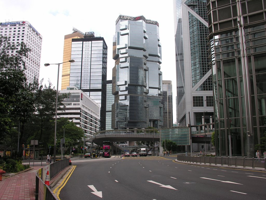 Lippo Centre by harryjuselius