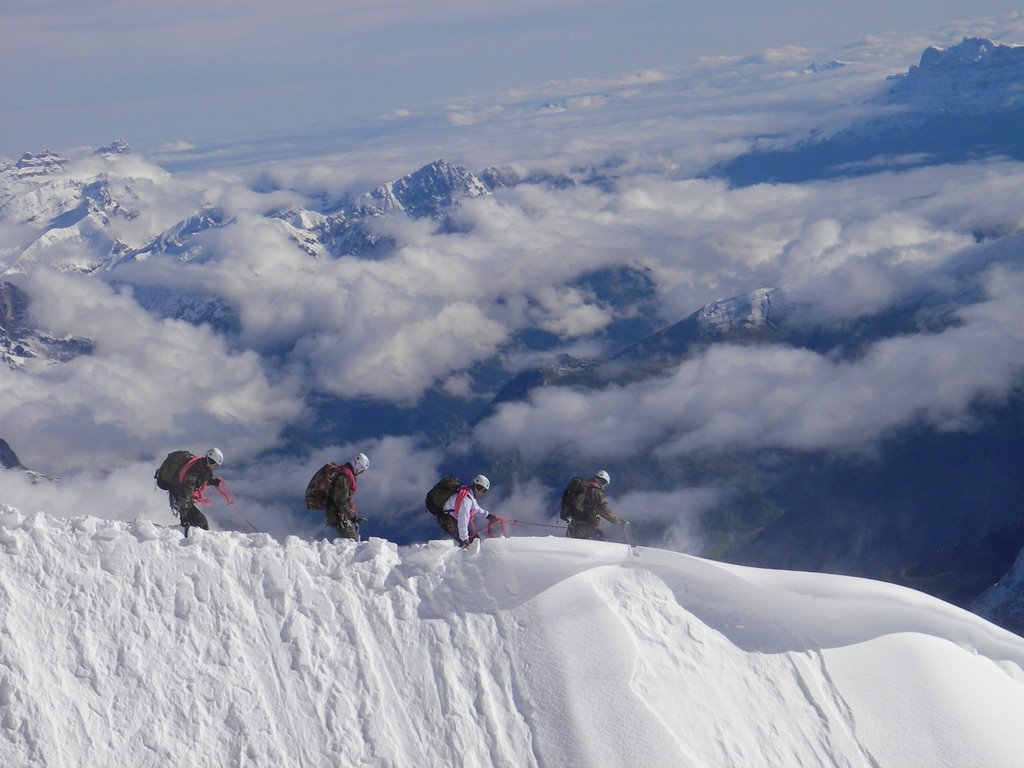 Making the route ... Aig. du Midi Ridge by kraev