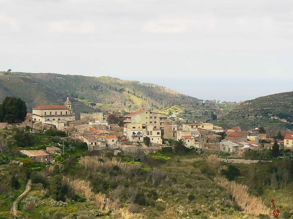 Massa San Giovanni, Messina by Nicola e Pina in Sicilia