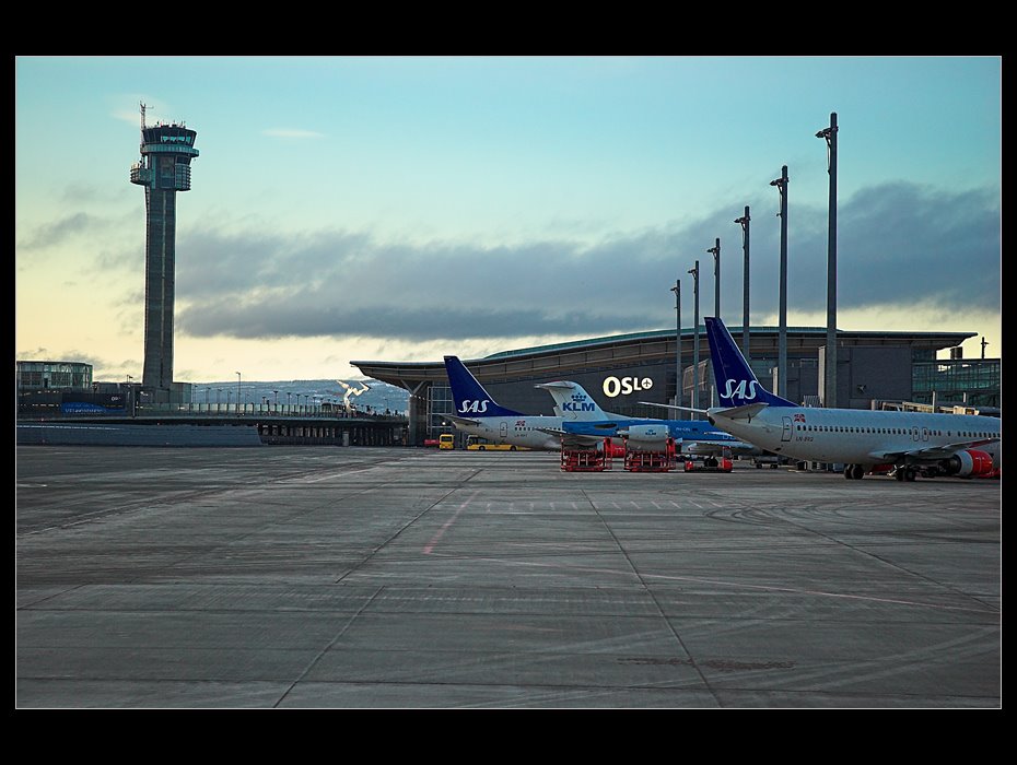 Oslo - Gardermoen airport by Jan Balaz