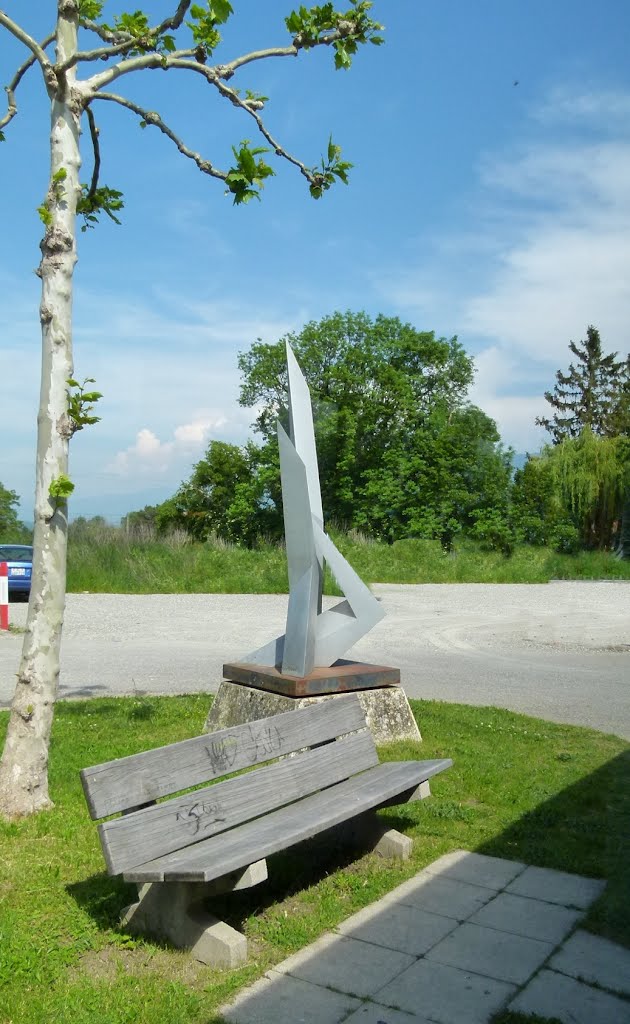 Sculpture sans titre par André Bucher au giratoire des Crêts de la Capite by Magda GHALI