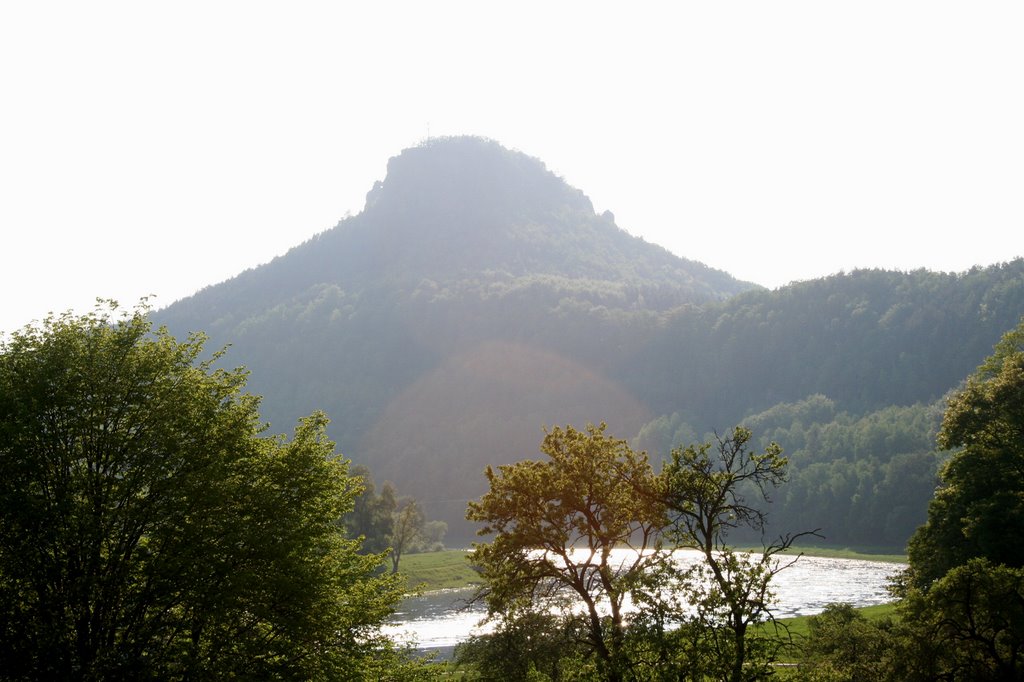 Prossen Blick zum Lilienstein 16.05.2006 by picotuna