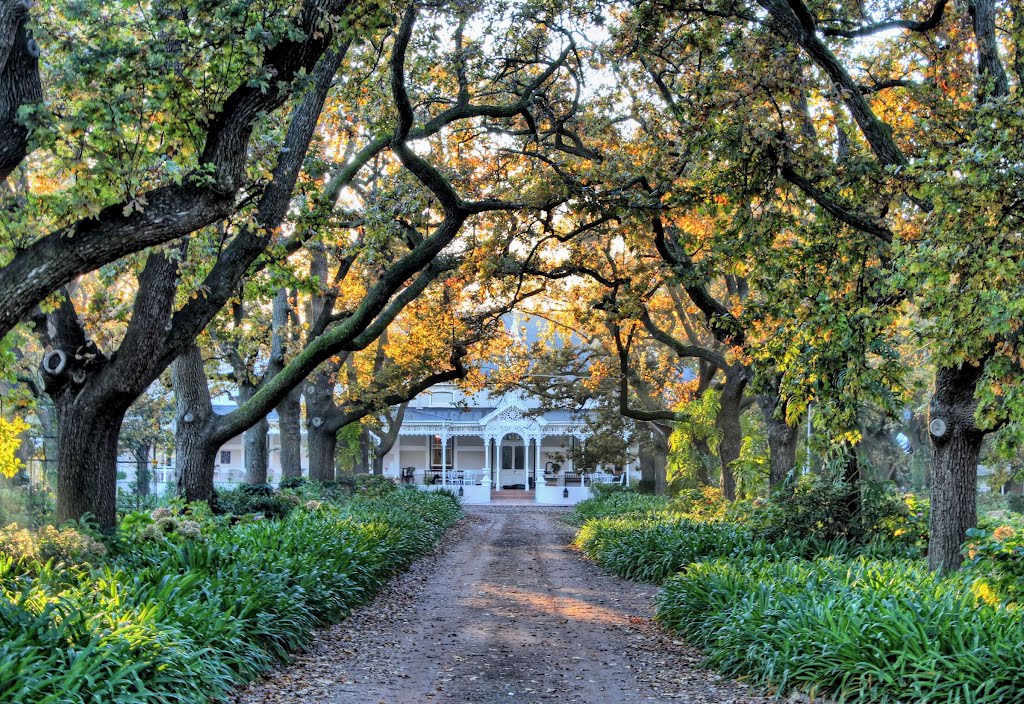 Paarl farmhouse (HDR) by Henri Cloete