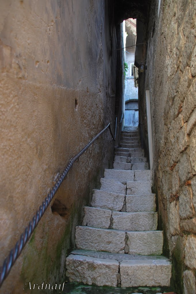 Rampe Monte dei Pegni- Guardia Sanframondi by ardnaif